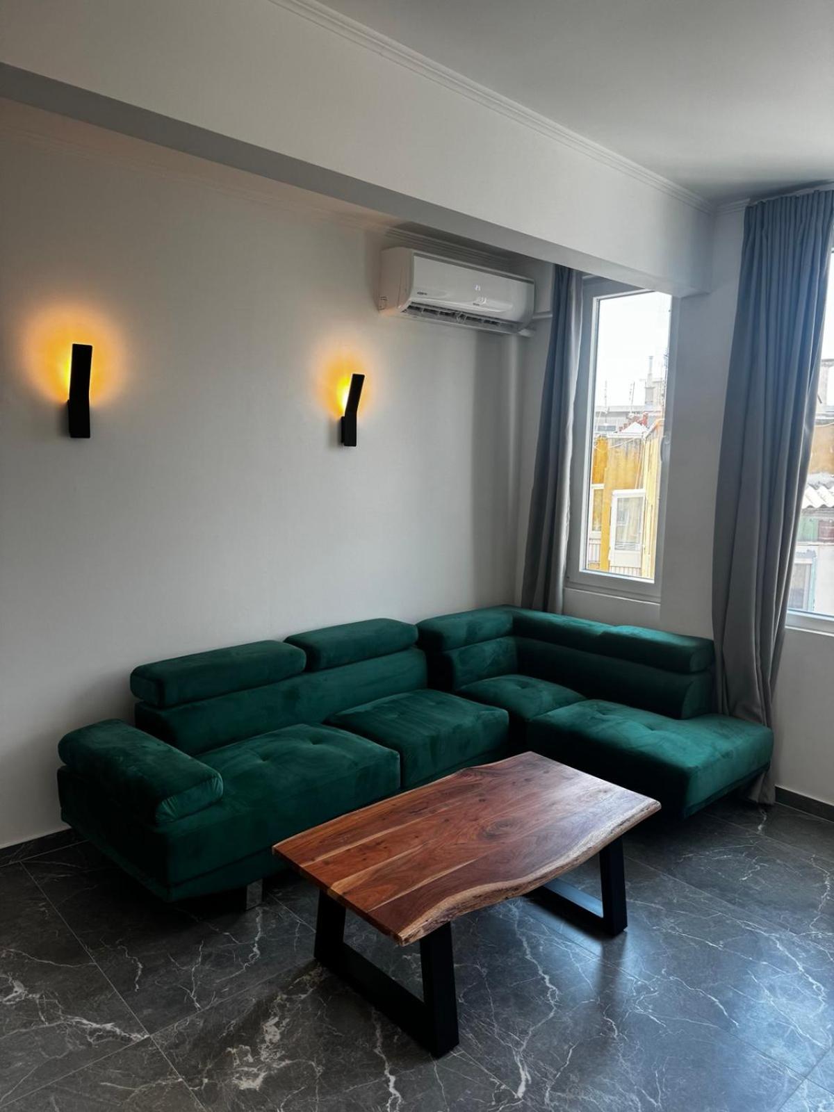 La Dolce Vita-Your Urban Stay Tesalonika Bagian luar foto