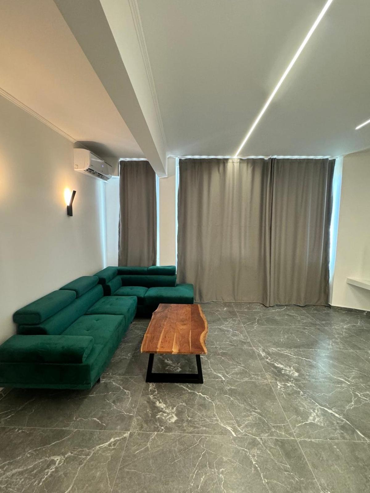 La Dolce Vita-Your Urban Stay Tesalonika Bagian luar foto