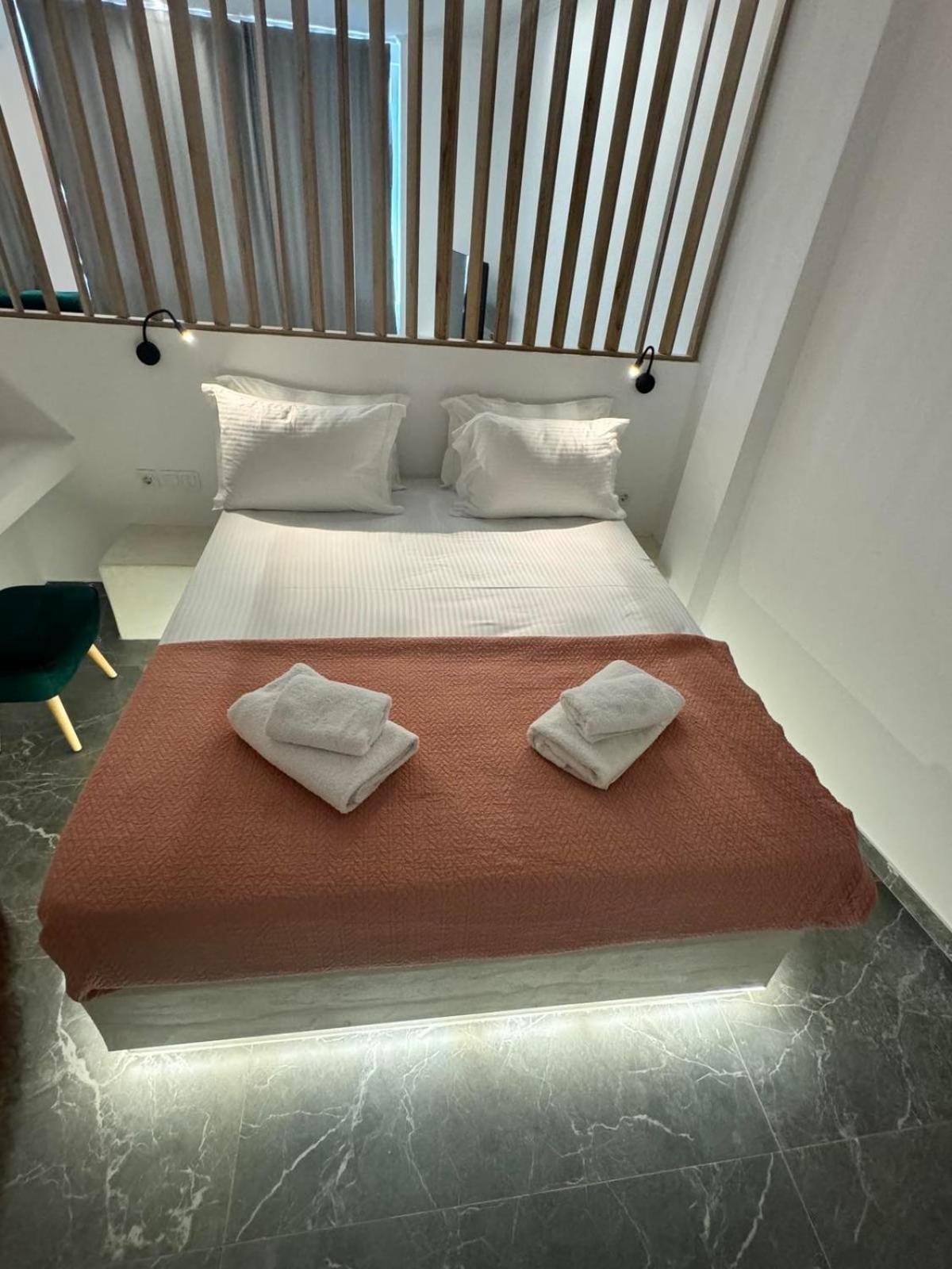 La Dolce Vita-Your Urban Stay Tesalonika Bagian luar foto